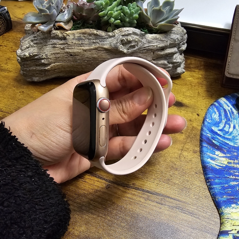 Apple Watch series 5 44mm . Gps+cellular